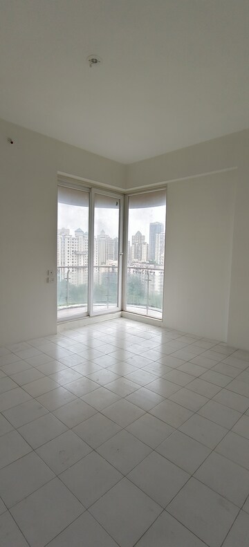 Room in 4 BHK Apartment at Vijay Orion III, Kavesar – for Sale