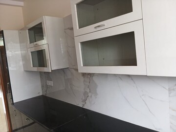 Kitchen in 3 BHK Builder Floor at BPTP District 3, Sector 85 – for Sale
