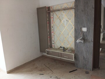 Room in 3 BHK Builder Floor at BPTP Parkland Pride, Sector 77 – for Sale