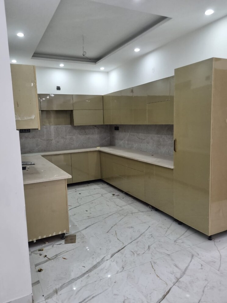 Kitchen, new industrial township 3 Bedroom 1700 Sq.Ft. Builder Floor In New Industrial Township Faridabad 7397933