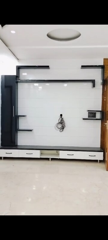 Furnished Amenities in 3 BHK Builder Floor at Sector 85 – for Sale