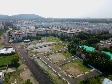  Plot – Exterior View View at Perungalathur - for Sale