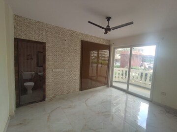 Room in 3 BHK Apartment at Ansal Royal Heritage, Sector 70 – for Sale