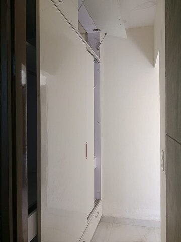 Building Lobby in 1 BHK Builder Floor at Dasmesh Nagar – for Sale