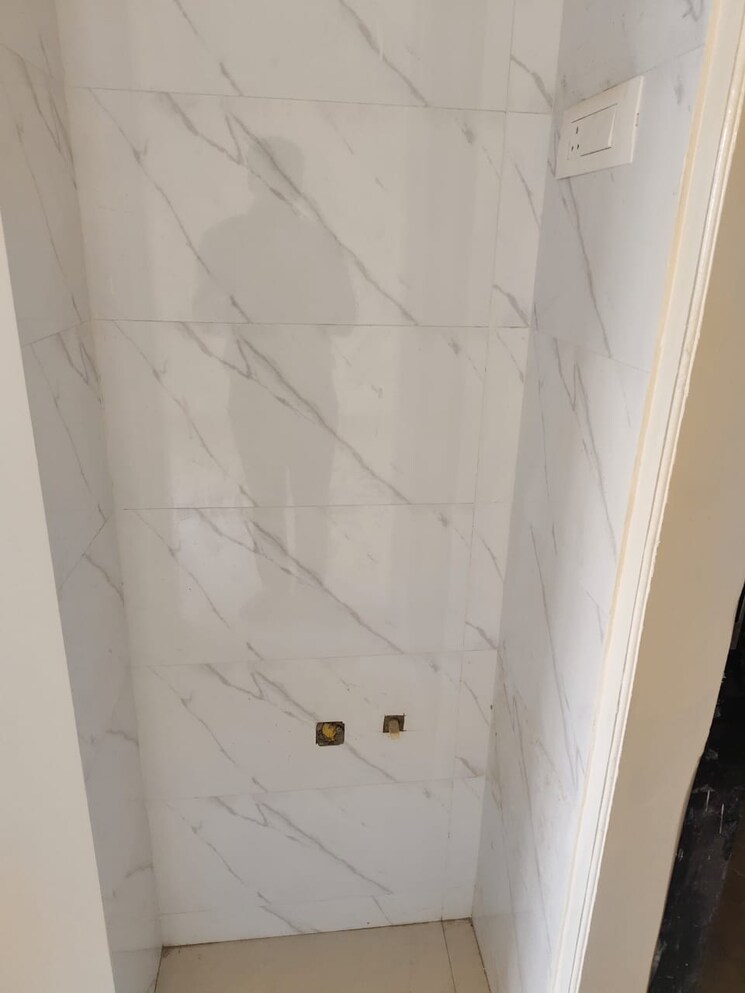 Bathroom, galaxy-tower 1 Bedroom 640 Sq.Ft. Apartment In Waghbil Thane 7398752