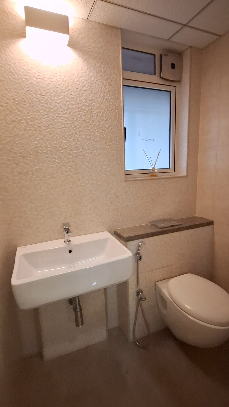 Bathroom, kalpataru-vivant 1 Bedroom 439 Sq.Ft. Apartment In Jogeshwari East Mumbai 7398912