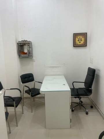  Office Space For Sale in Rustomjee Eaze Zone Mall, Malad West