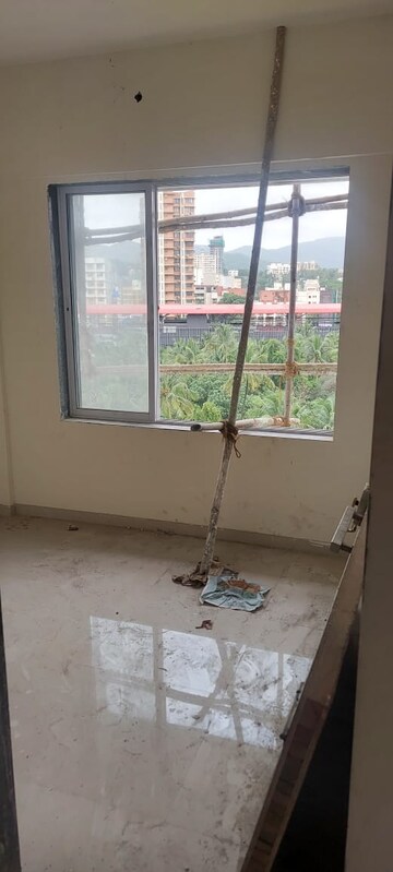 Room in 2 BHK Apartment at Yash Prakash Kunj CHS Borivali, Borivali East – for Sale