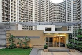 2 BHK Apartment For Resale in Kalpataru Aura Ghatkopar West Mumbai  7399712