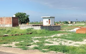 Plot For Sale in Bhopani Village