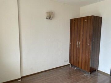 Room in 2 BHK Apartment at M3M Woodshire, Sector 107 – for Sale