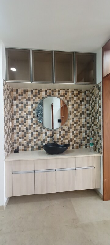 Attached Bathroom in 3 BHK Apartment at Jubilee Hills – for Sale