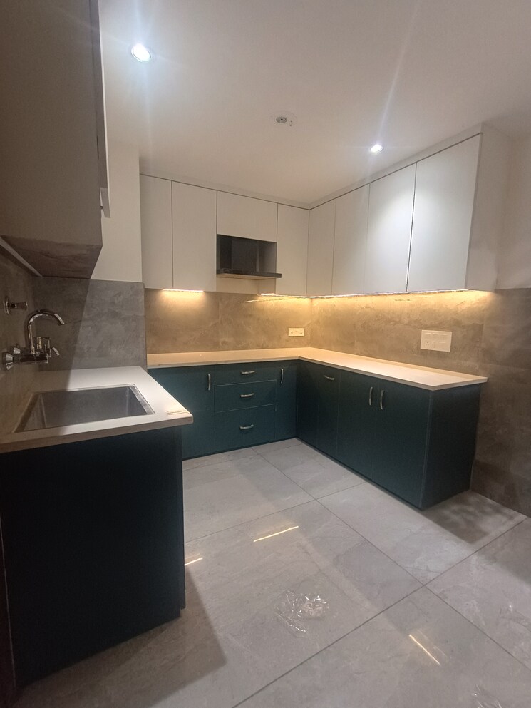 undefined, uttam nagar 4 Bedroom 120 Sq.Yd. Builder Floor In Uttam Nagar Delhi 7399957