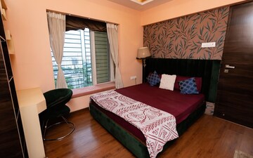Bedroom in 5 BHK Apartment at Dosti Group Imperia, Manpada – for Sale