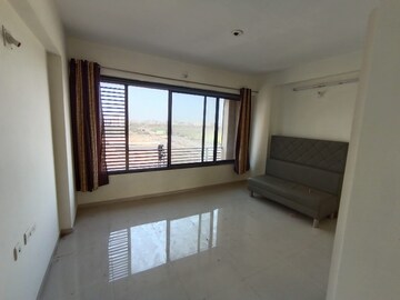 Room in 4 BHK Apartment at Vaishnodevi Circle – for Sale
