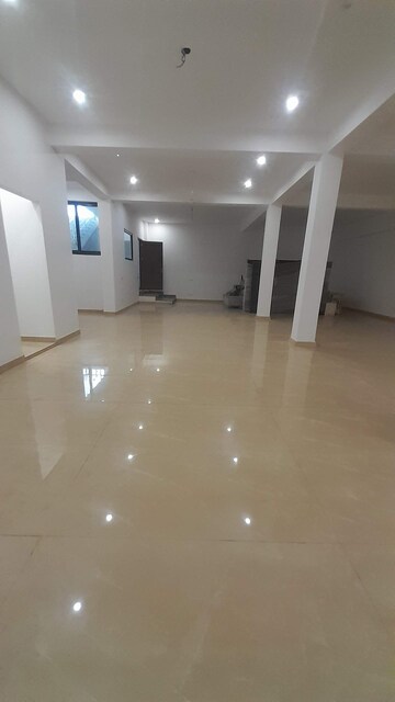 Parking in 3 BHK Builder Floor at Sector 85 – for Sale