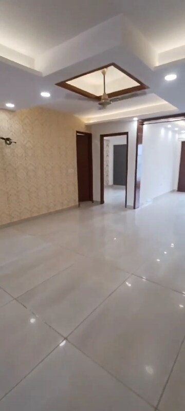 Living Room in 3 BHK Builder Floor at Sector 85 – for Sale
