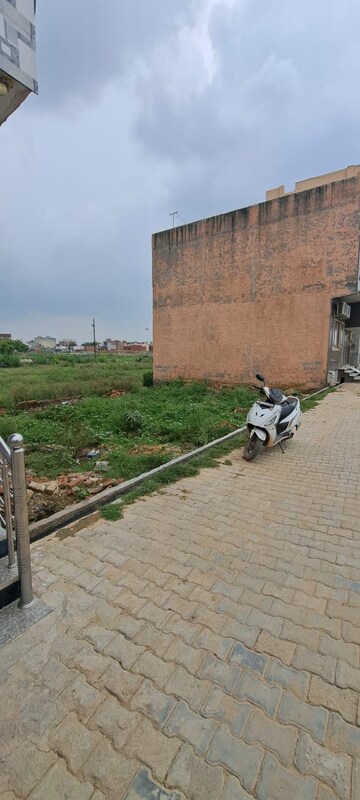  Plot – Exterior View View at PVD Mansarovar Park, Lal Kuan - for Sale