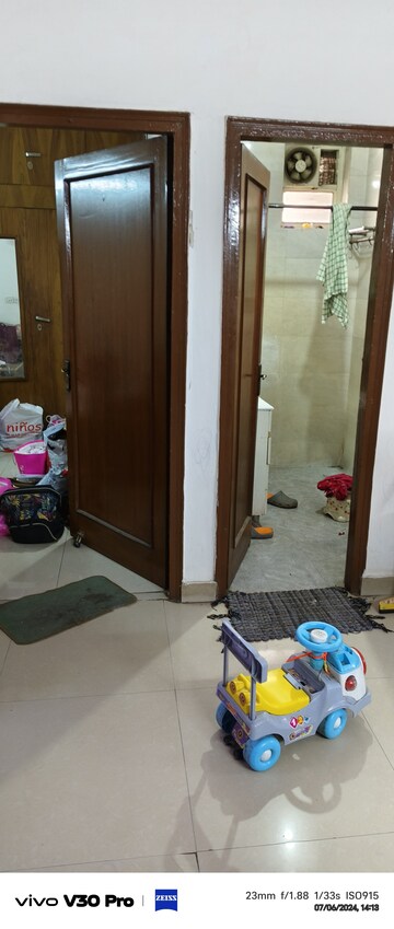 Master Bedroom in 3 BHK Apartment at Vasundhara Enclave – for Sale