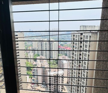 Room in 2 BHK Apartment at Acme Ozone, Manpada – for Sale