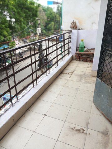 Balcony in 1.5 BHK Builder Floor at Shalimar Garden Extension I – for Rent