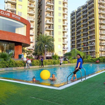 Swimming Pool in 3 BHK Apartment at Trishla City, Patiala Road – for Sale