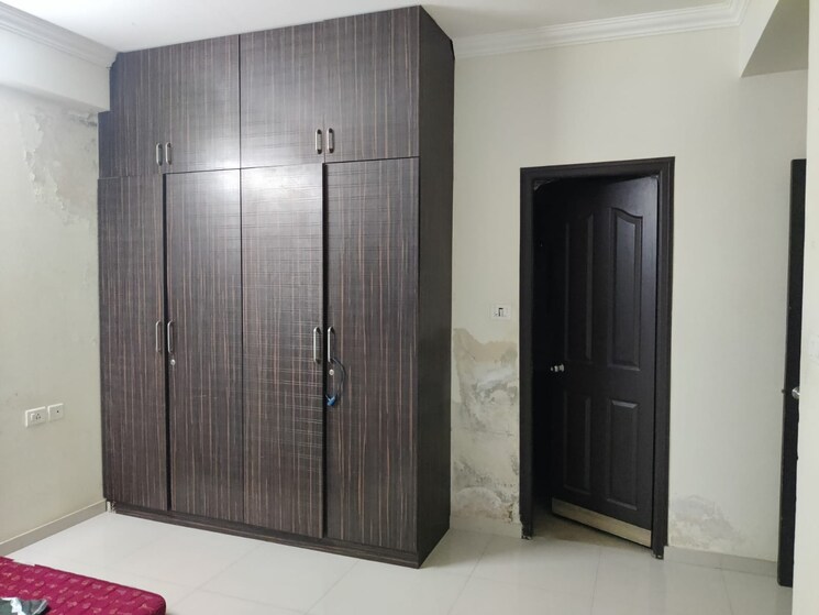 Bathroom, wild-grass 3 Bedroom 1700 Sq.Ft. Apartment In Koramangala Bangalore 7401528