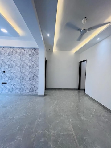Room in 3 BHK Apartment at Ireo Uptown, Sector 66 – for Sale