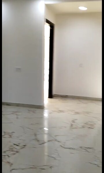 Room in 3 BHK Builder Floor at Sector 19, Dwarka – for Sale