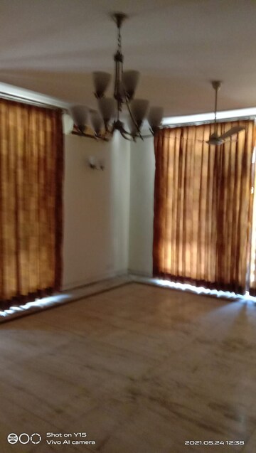 Bedroom in 4 BHK Villa at Sainik Farm – for Sale