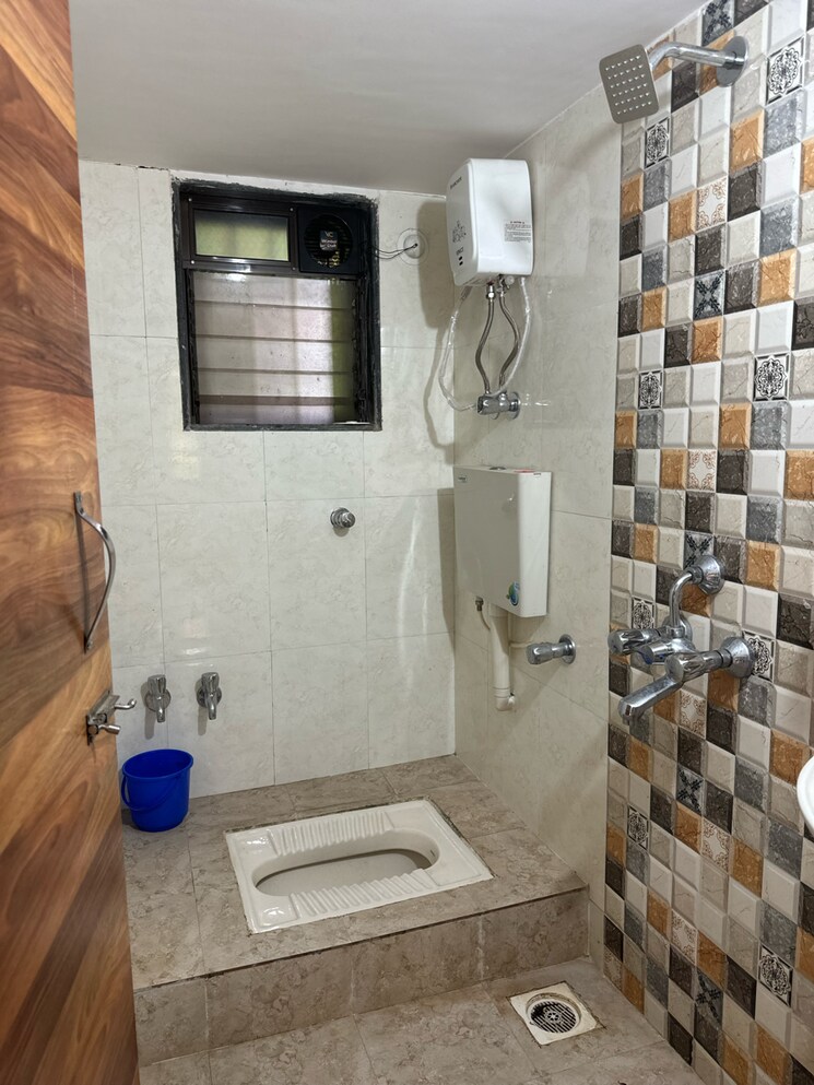 Bathroom, savera-devtara-heights 1 Bedroom 572 Sq.Ft. Apartment In Beverly Park Thane 7401997