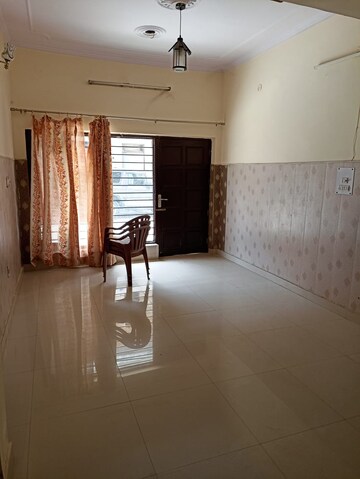 Room in 2.5 BHK Builder Floor at Sector 21c – for Sale