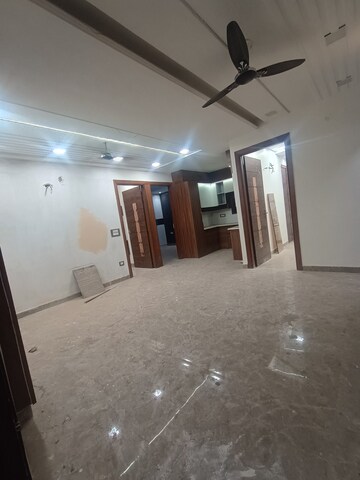 Furnished Amenities in 3 BHK Builder Floor at Uttam Nagar – for Sale