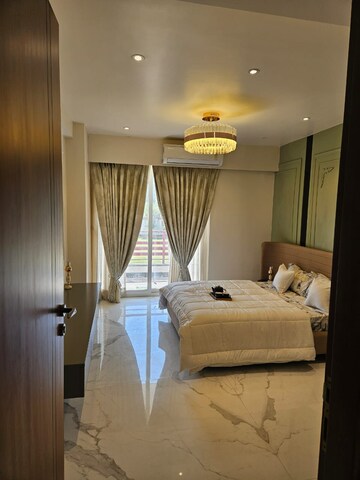 Master Bedroom in 3 BHK Builder Floor at BPTP Parkland Pride Phase 2, Sector 77 – for Sale