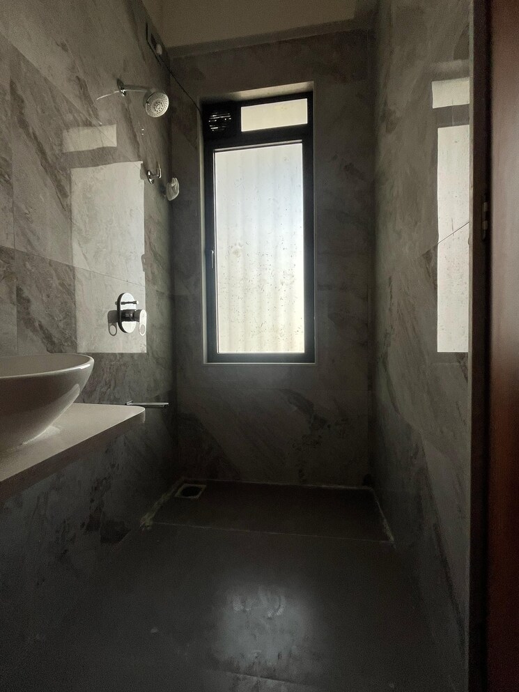 Bathroom, sugee-paavan 2 Bedroom 720 Sq.Ft. Apartment In Matunga East Mumbai 7402481