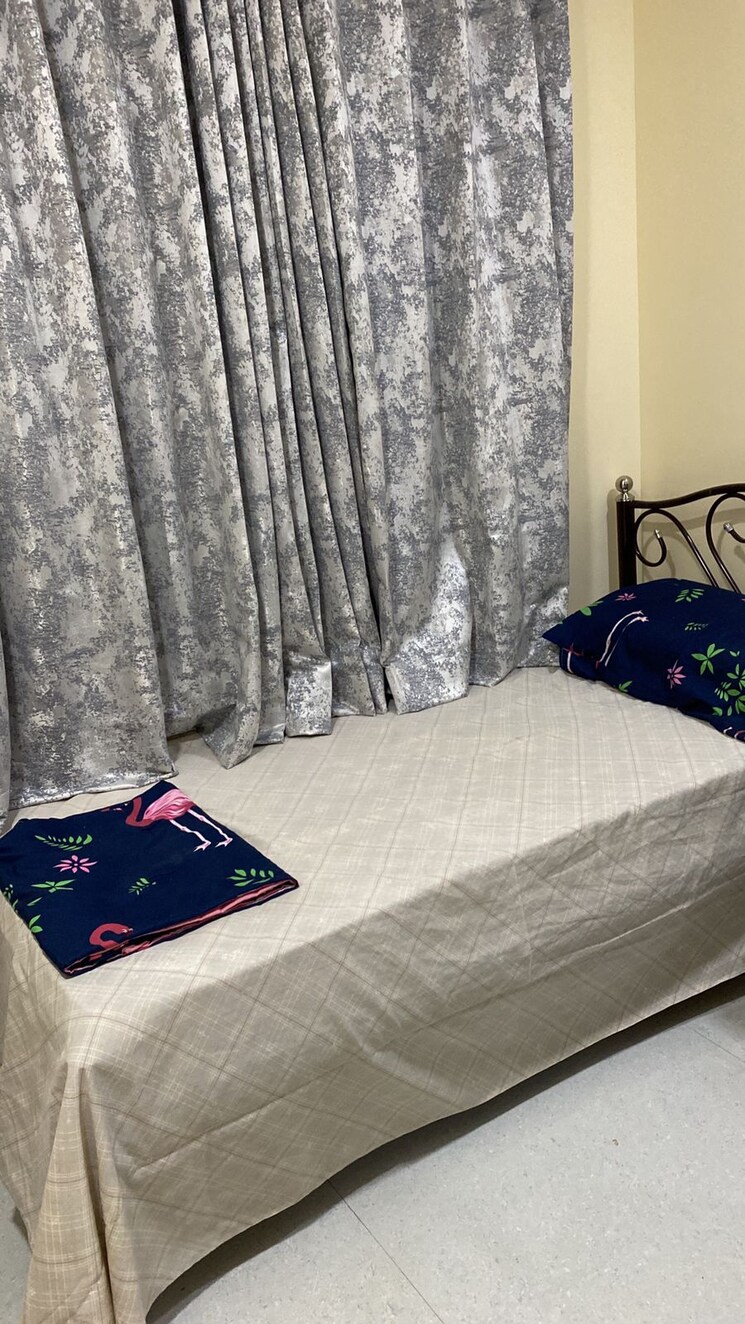 Room, sbi colony Pg For Boys & Girls In Sbi Colony 7402827