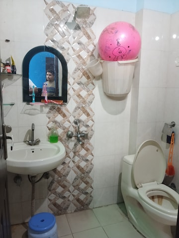Bathroom in 2 BHK Builder Floor at Kamras Apartment, Indrapuram – for Sale
