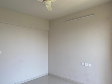 Room in 2 BHK Apartment at Rustomjee Urbania Acura, Majiwada – for Sale