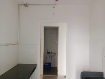 Room in 2 BHK Apartment at Runwal Eirene, Balkum Pada – for Sale
