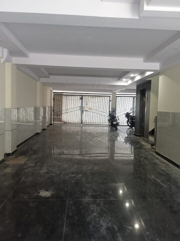 Parking in 2 BHK Builder Floor at Igi Airport Area – for Sale