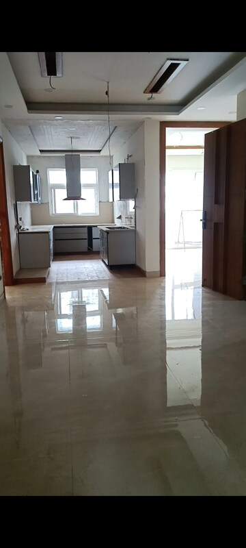 Kitchen in 4 BHK Builder Floor at BPTP Eden Estate, Sector 81 – for Sale