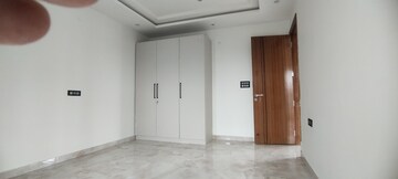 Room in 3 BHK Builder Floor at Sector 15a – for Sale
