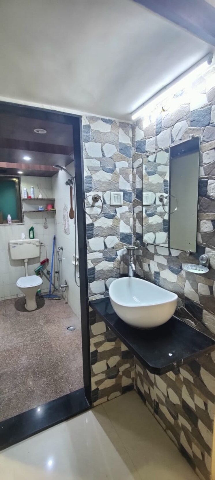 Bathroom, paschim-apartments 1 Bedroom 550 Sq.Ft. Apartment In Dadar West Mumbai 7404542
