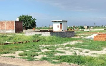 Plot For Sale in Bhopani Village