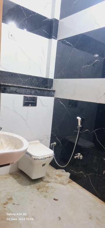 Bathroom in 3 BHK Independent House at Faizabad Road – for Sale
