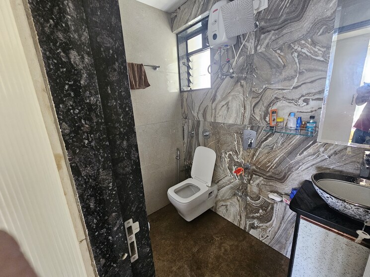 Bathroom, hatdia-ison-height 2 Bedroom 1037 Sq.Ft. Apartment In Lower Parel Mumbai 7405032