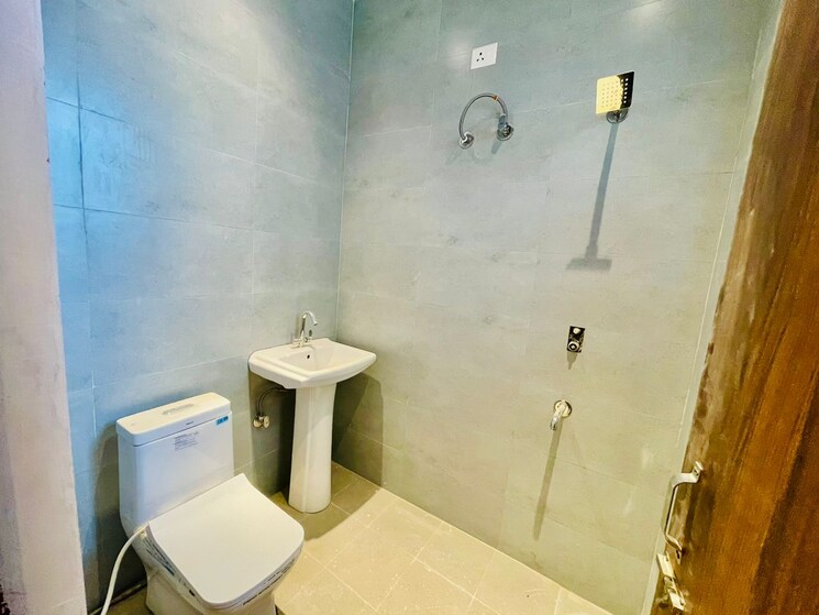 Bathroom, sector 115 2 Bedroom 963 Sq.Ft. Apartment In Sector 115 Mohali 7405593