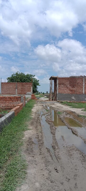  Plot For Sale in Bhopani Village