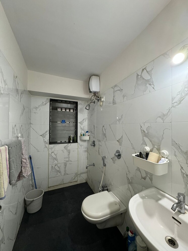 Bathroom, matoshree-pride 1 Bedroom 550 Sq.Ft. Apartment In Parel Mumbai 7405802