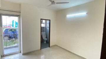 Room in 3 BHK Apartment at Signature Global Synera, Sector 81 – for Sale